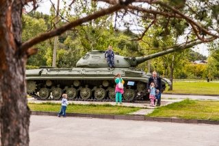 "Парк Победы", парк-музей ​​военной техники на набережной Гребного канала в Нижнем Новгороде, фото