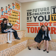 Vnukovo International School, "Международная школа Внуково", частная школа с теннисным клубом для детей от 3 до 16 лет в Москве