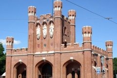 "Великое посольство", Королевские ворота