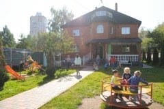 "Счастливое детство"