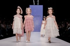 Ru.Model Management