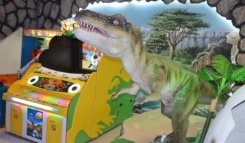 Семейный развлекательный центр "Динозаврия"
