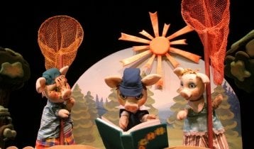 Отзыв читателя о спектакле "Три поросенка" в Краснодарском краевом театре кукол