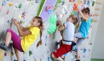 Скалолазание для детей от 5 лет и взрослых, спортивные праздники и тренировки на скалодроме "Южный"