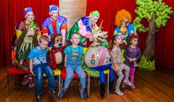 Праздники и детские спектакли в семейном центре "Матрёшка"