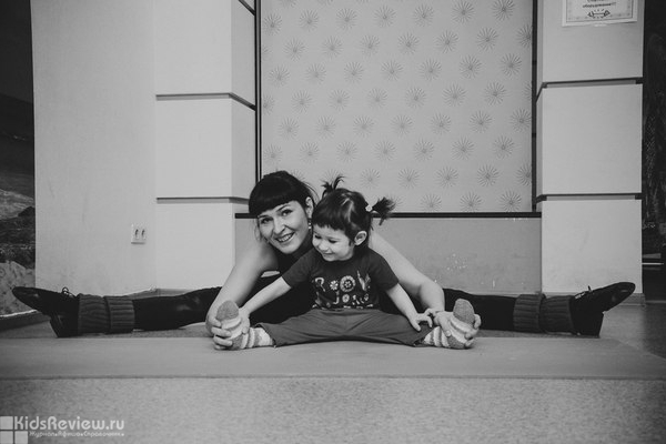 "Фитнес мама", фитнес тренировки для мам с детьми "мама и малыш" в центре М15, Томск 