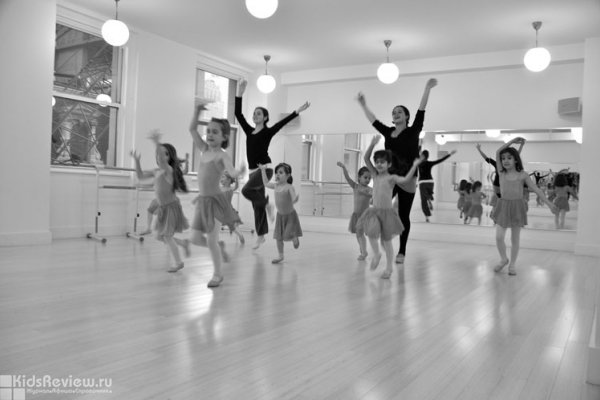 "Воздух", студия для детей и взрослых, танцы, театр, йога на Достоевской, Москва