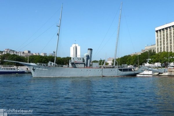 "Красный вымпел", корабль-музей во Владивостоке