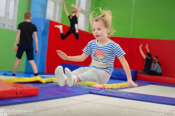 "Акробат", батутный центр, прыжки на батутах и акробатика для детей в Москве, Марьино