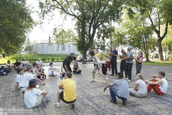 Fica Moscou Capoeira Angola ("Фика Москоу Капоэйра Ангола"), капоэйра для детей от 4 лет и подростков в Нагатино-Садовники, Москва
