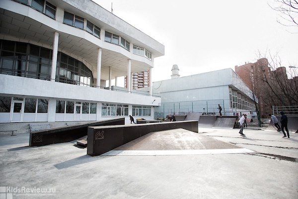 "Стрит-Актив", центр экстремальных видов спорта, скейт-парк на Океанском проспекте, Владивосток