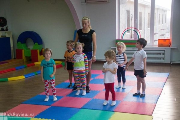 "Агама", детский спортивный клуб, спортивная аэробика для детей, занятия "Мама и малыш" во Владивостоке