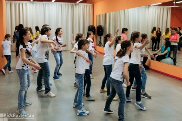 "Dance-пространство", современные танцы и фитнес для детей от 3 лет и взрослых в ТРЦ "Акварель", Волгоград