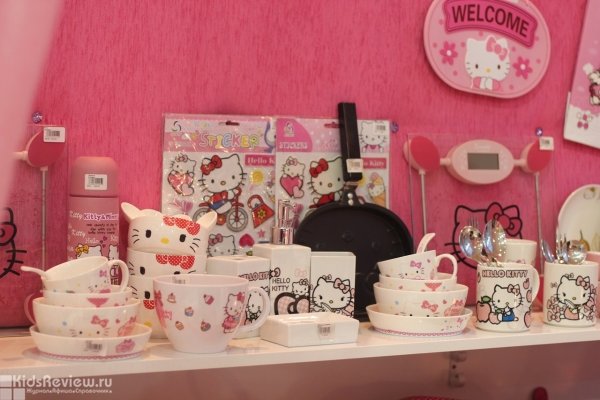 Hello Kitty Studio, "Хелло Китти Студио", магазин одежды, аксессуаров и игрушек в ГУМе, Владивосток