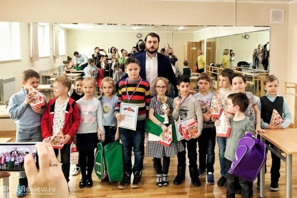 Chess First, спортивно-интеллектуальный летний лагерь для детей 6-12 лет на территории фитнес-центра swim&gym в Москве