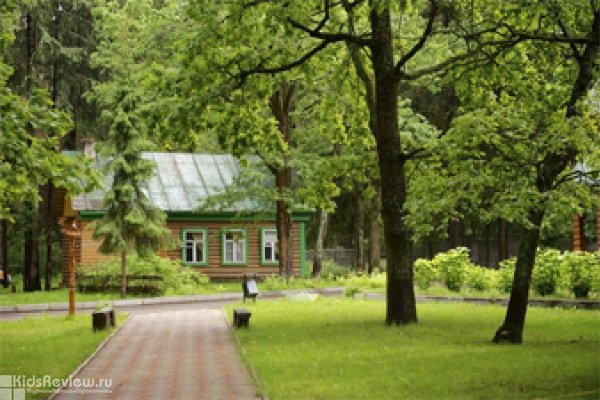 "Фиеста Парк", загородный семейный отель с бассейном в Московской области