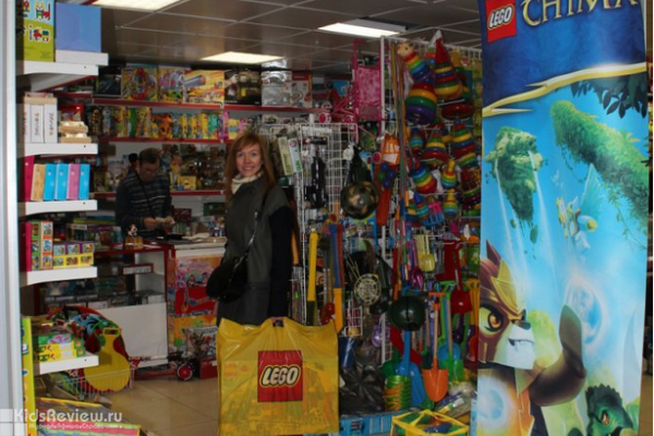 "ГостToys", магазин детских игрушек и транспорта рядом с метро "Коньково", Москва
