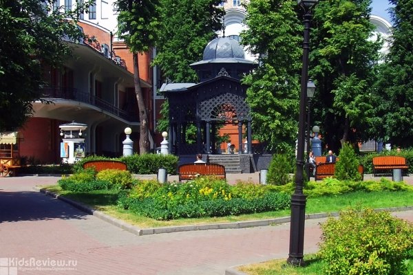Сад "Эрмитаж", парк, развлекательный комплекс, ледовый каток в Москве