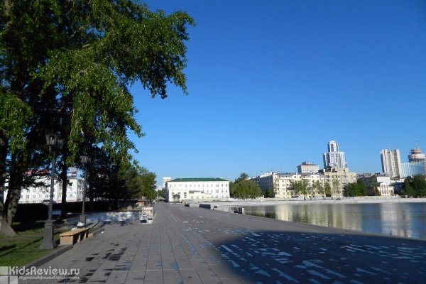 Исторический сквер (Плотинка) в Екатеринбурге