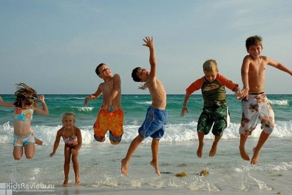 "IT - Колледж Мирбис Москва", летняя программа с изучением английского языка для детей 13-18 лет, активный пляжный отдых на Кипре