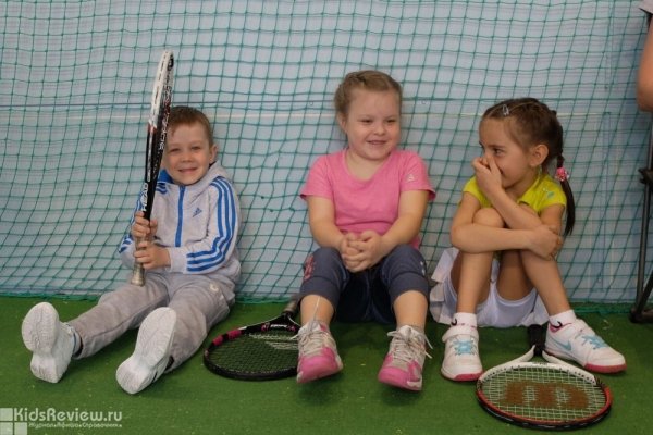 Yolo Club, "Йоло клаб", большой теннис для детей от 4 до 12 лет в Калининграде