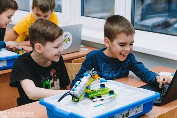 "Лига роботов" в Парковом, секция робототехники для детей от 5 лет, Екатеринбург