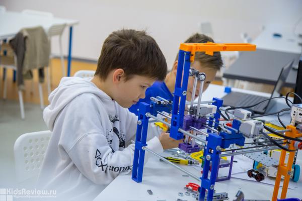 Детский инженерный клуб, программирование, робототехника и электроника для детей в Екатеринбурге