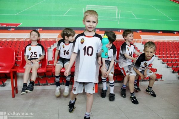 "Маленький чемпион", футбол для детей в Нагорном районе Москвы