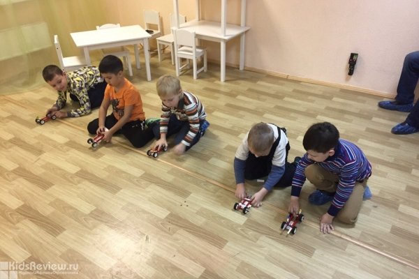 "Интеллект", семейный досуговый центр, программирование и азы робототехники для детей на Ботанике, Екатеринбург