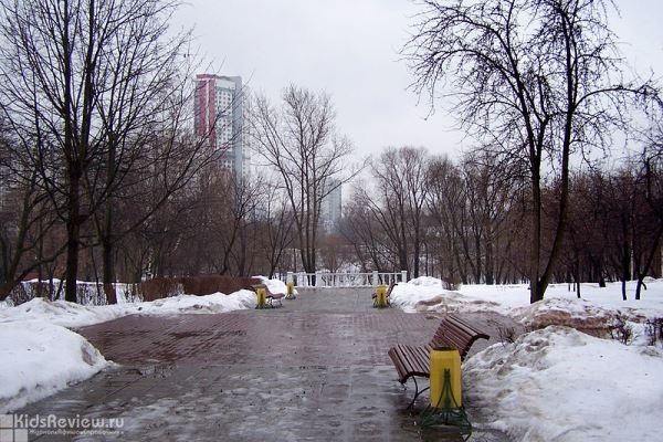 "Парк будущего", Леоново, сквер у метро "Ботанический сад", Москва