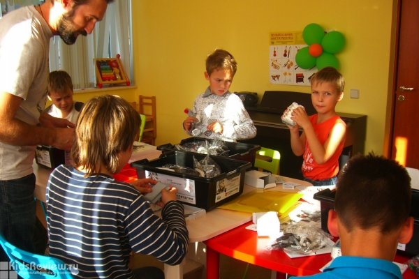 "Любознательный жираф", семейный центр, развивающие занятия для детей от 1 года, группы кратковременного пребывания в Хорошёвском районе, Москва