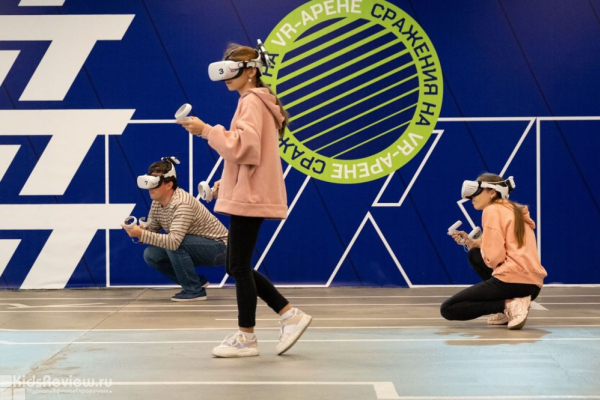FirstVR в ТЦ "Мега", клуб виртуальной реальности для детей от 7 лет и взрослых в Екатеринбурге