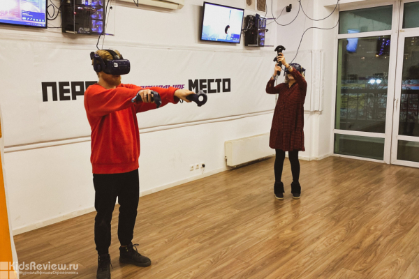 "FirstVR" на Вайнера, клуб виртуальной реальности, VR клуб в Екатеринбурге
