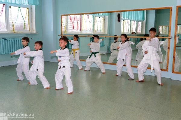 "Азарт", спортивный клуб для всей семьи, тренажерный зал, карате и тхэквондо для детей в Кировском округе, Омск