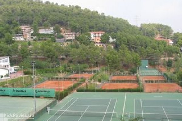 Bruguera Tennis Academy, теннисный лагерь для детей от 8 лет на берегу Средиземного моря в Испании