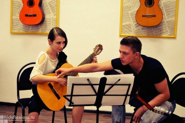 GuitarPlays, школа игры на гитаре, занятия для детей от 10 лет и взрослых на Таганской, Москва