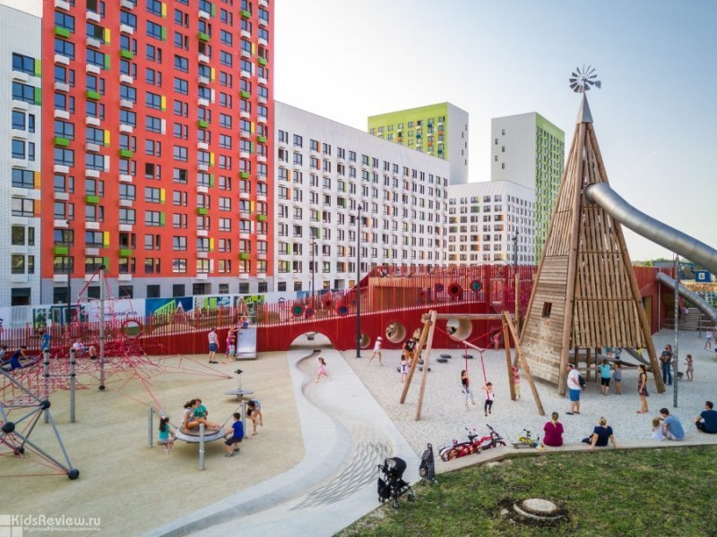 Пирамиды", детская игровая площадка PlayHub в "Бунинских лугах", Москва |  KidsReview.ru