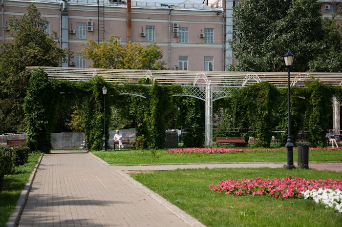 Сад баумана в москве фото